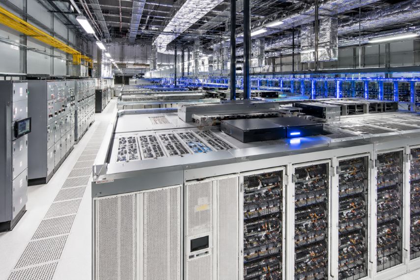 Air vs Liquid Cooling in Data Centers: When Should You Make the Switch?