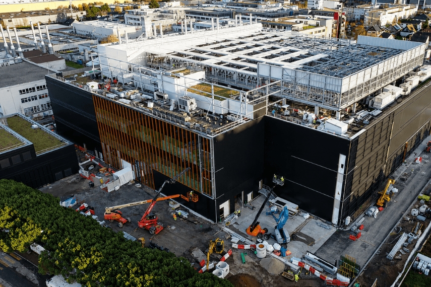 Liquid Cooling Retrofit vs New Build: A Practical Guide for Data Center Operators